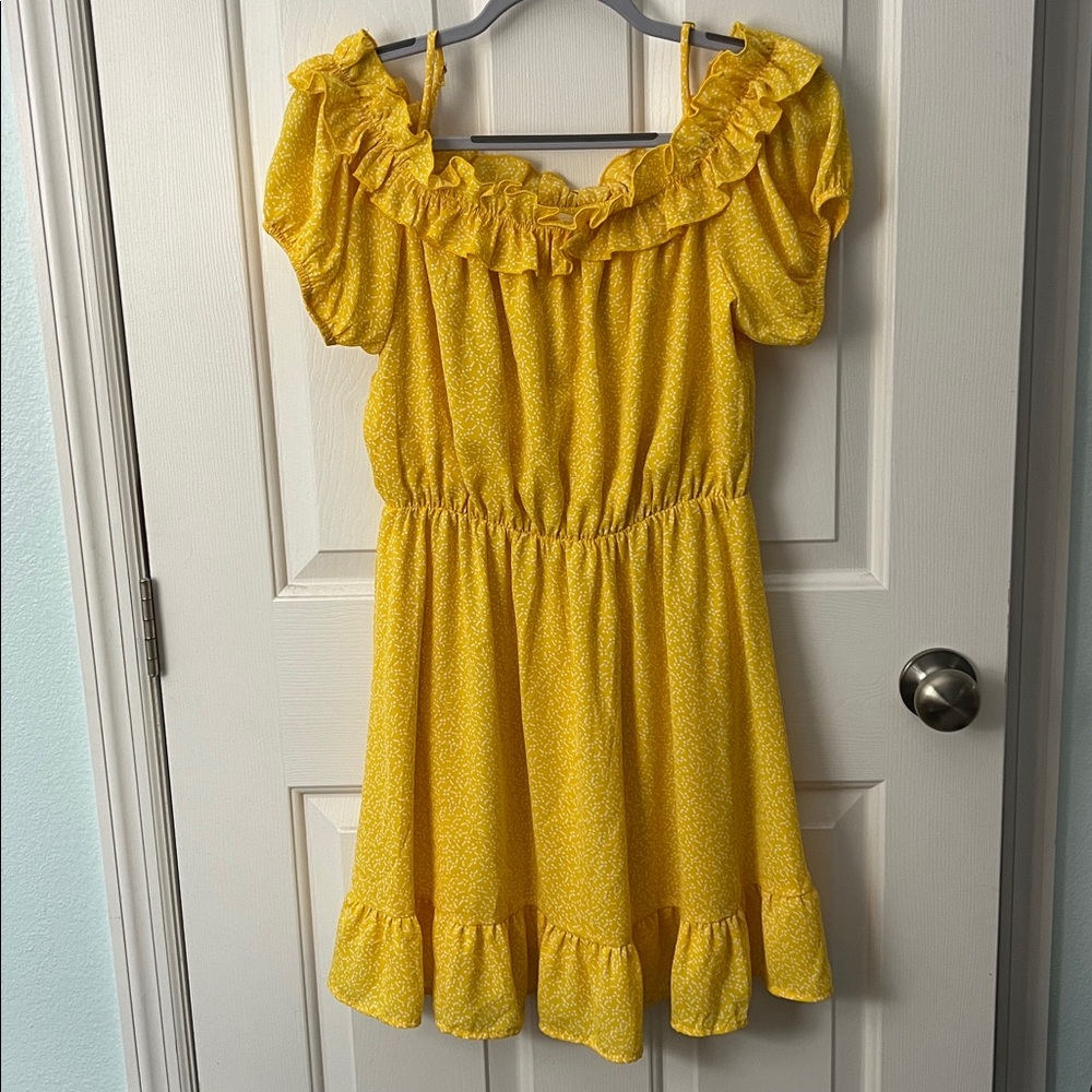 Jessica Simpson Off the Shoulder Golden Yellow Sun Dress Women's Medium Mini